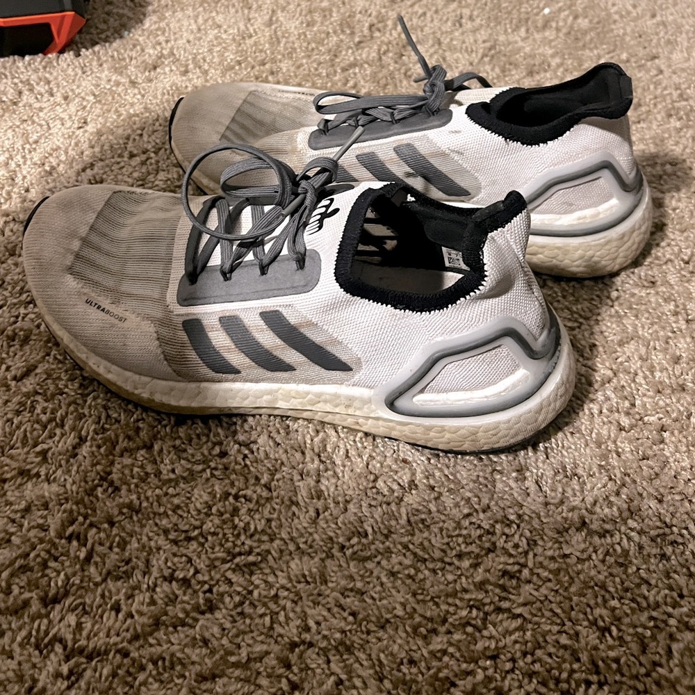 Adidas Ultraboost 007 Crossover Limited Edition Size 8